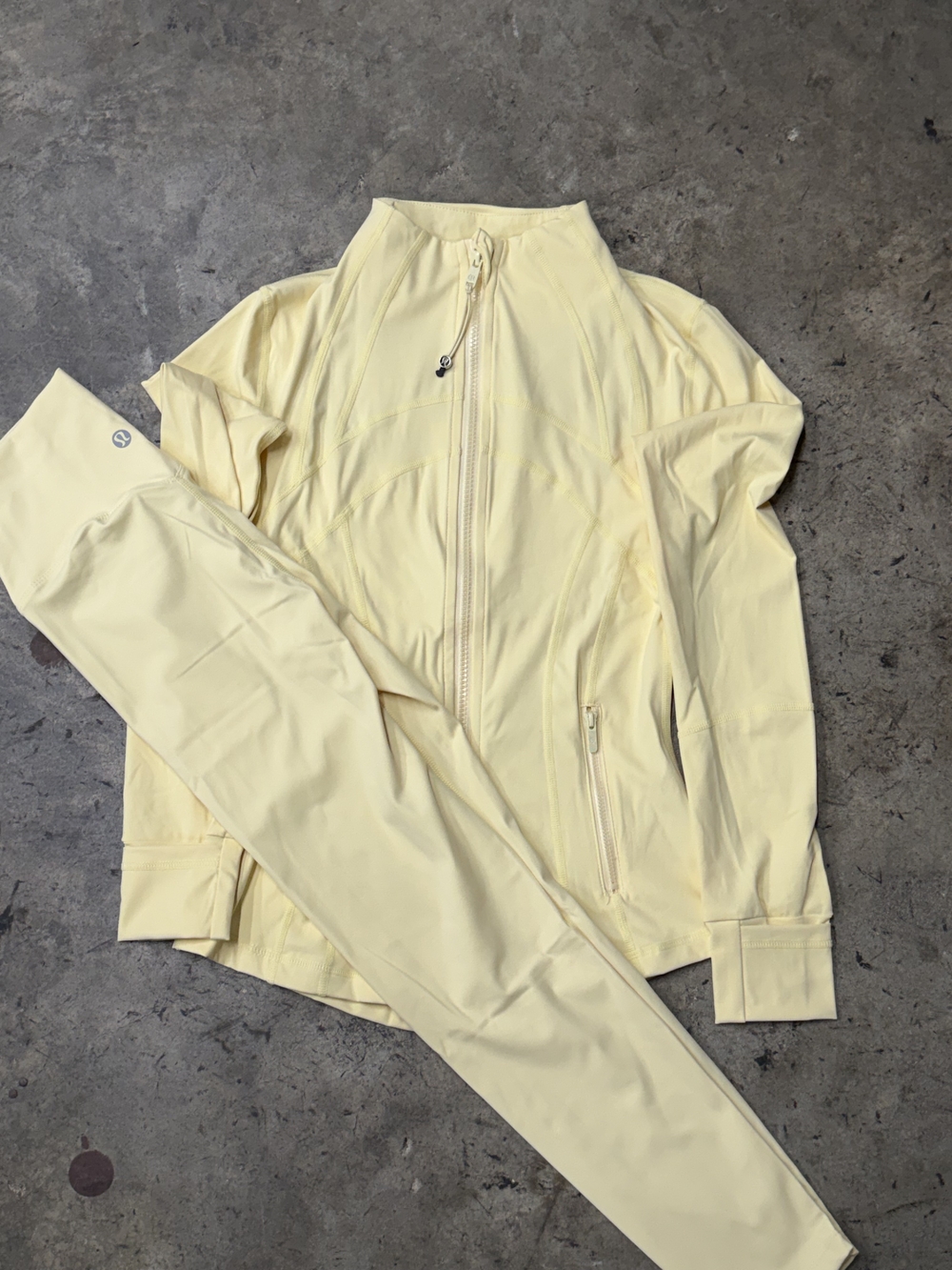 Lululemon Define Jacket And Leggings Set (Buttercream)